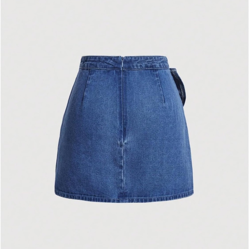 NWOT Denim Blue Skirt with Bow Detail - Picture 5 of 5
